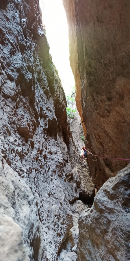 Tercer largo via chimenea del palo