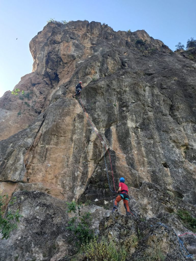 Primer Largo Escalada Clásica Cahorros Mirador Palo