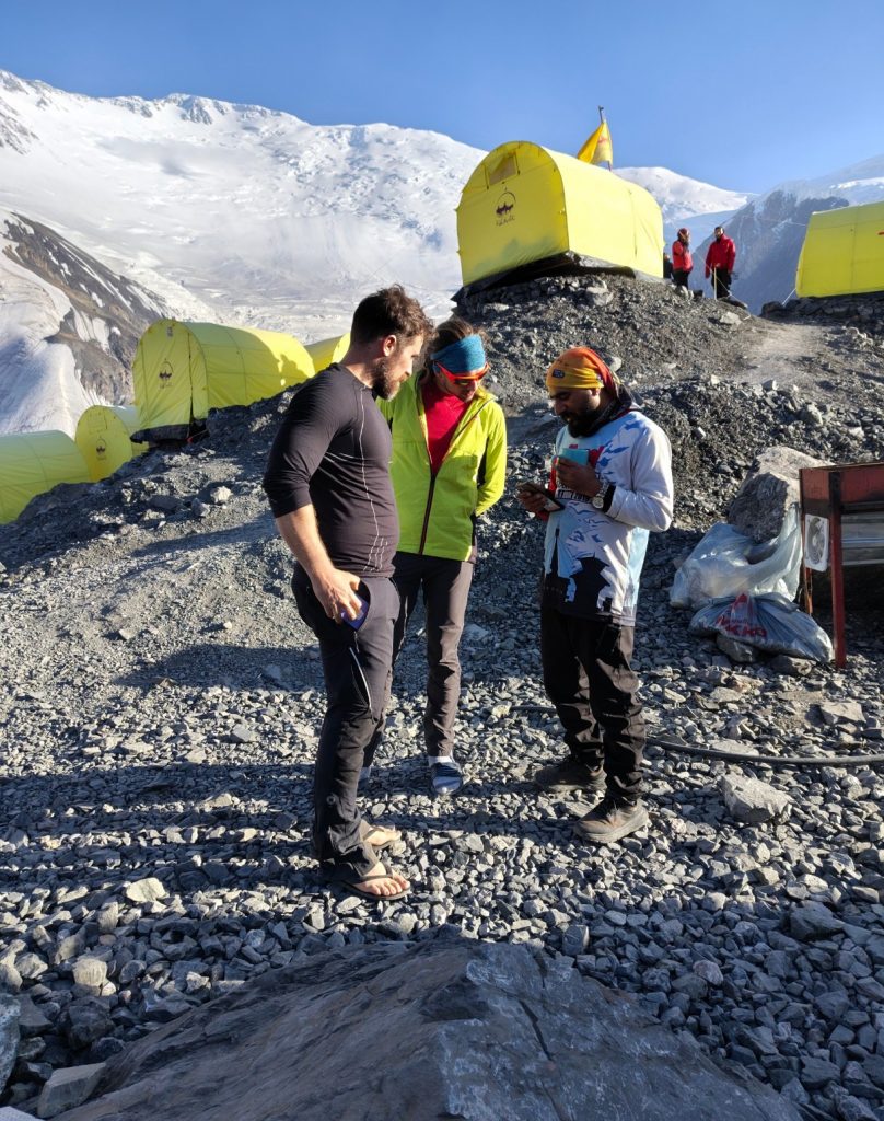 Comida Descanso Pico Lenin Kirguistan Expedicion