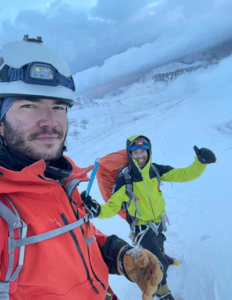 De Campo 1 a Campo 2 en Expedición Pico Lenin Kirguistan