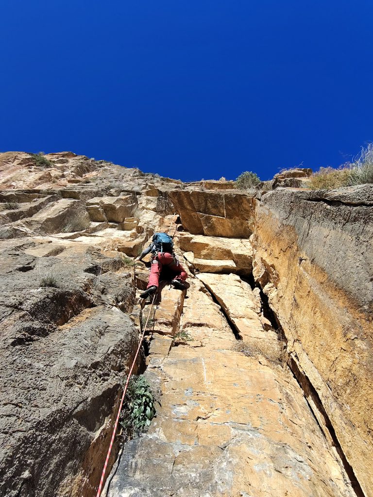 Inicio del ultimo largo del pilier central en el rincon de bonanza.